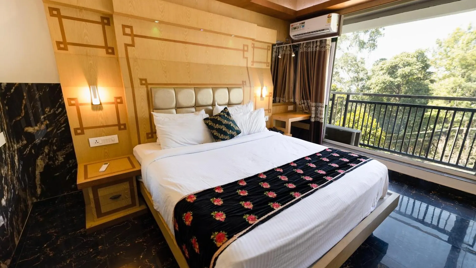 Parakkat Nature Resort Munnar
